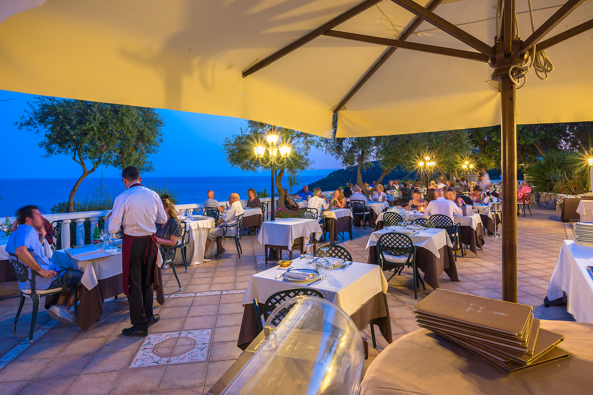 Ristoratori allo stremo tra Covid e misure restrittive poco chiare