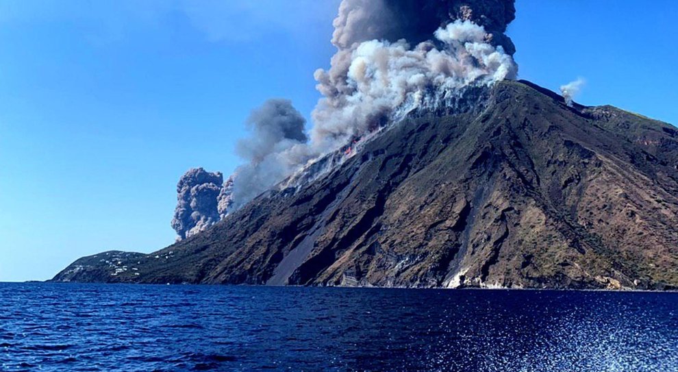 Stromboli, ordinanza sindaco, Vulcano scalabile sino a 400 metri