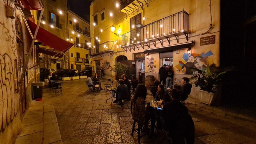 Covid, Orlando dispone chiusura di alcune vie e piazze a Palermo