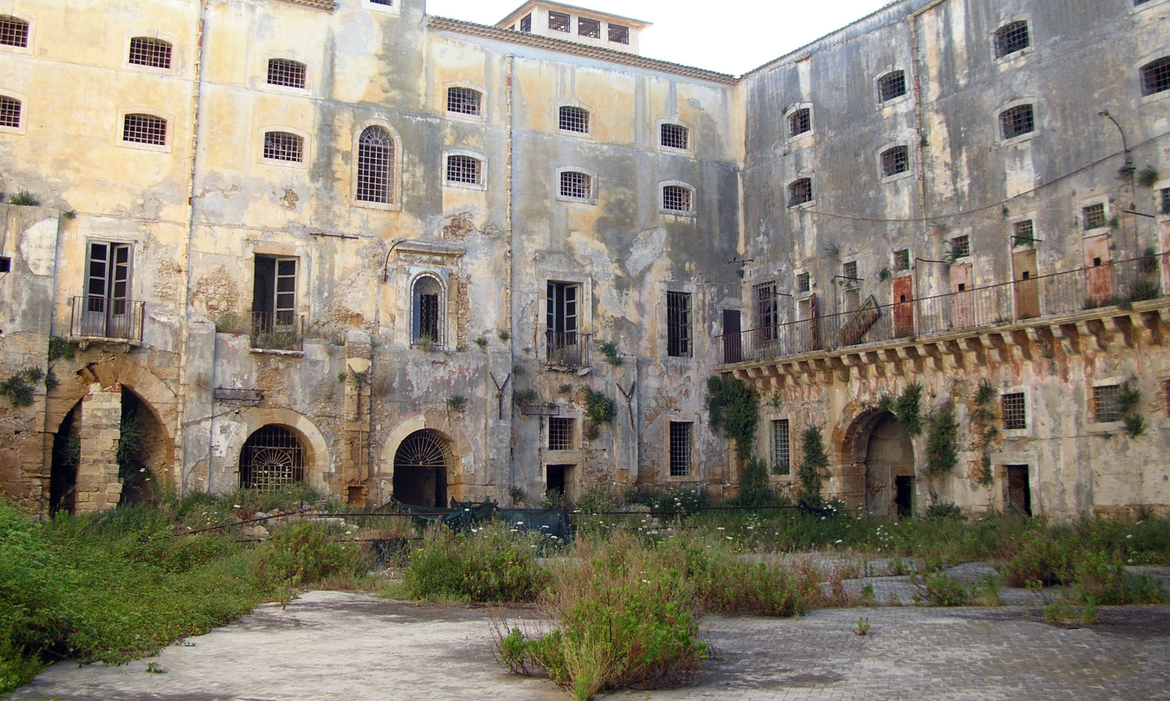 Per il Castello Svevo di Augusta servono interventi conservativi