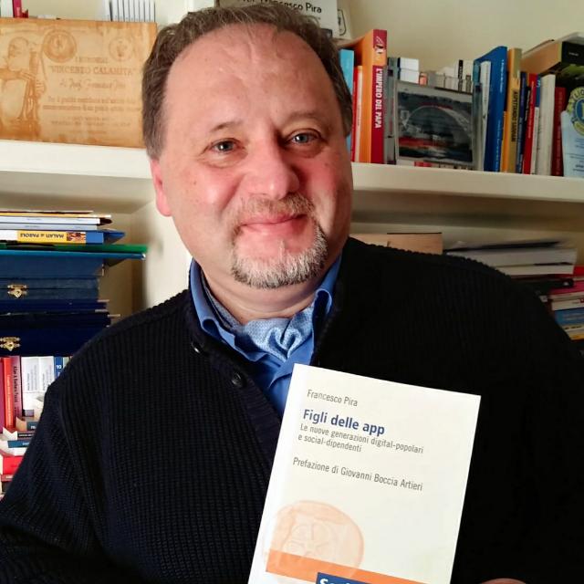 Francesco Pira racconta la generazione dei “Figli delle App”