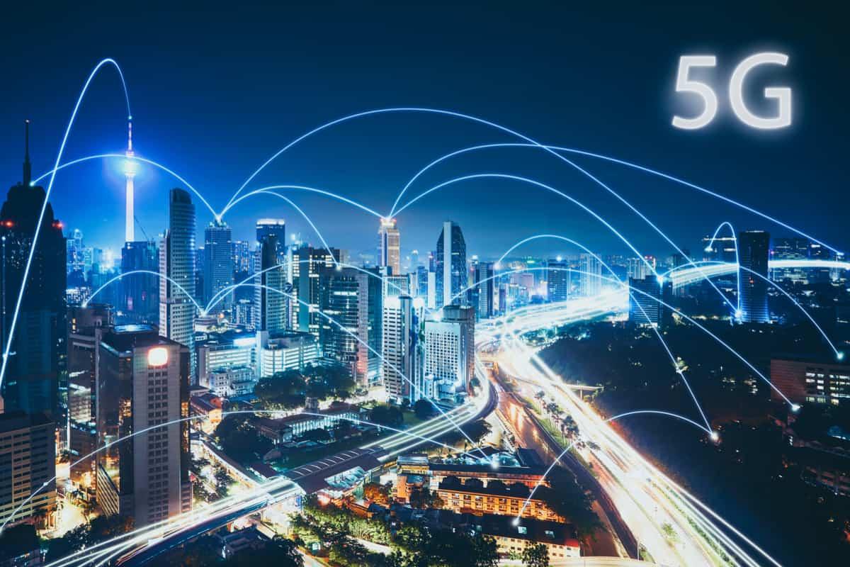 Sindaci “disarcionati” contro il 5G, il Governo Draghi punta sul Pnrr