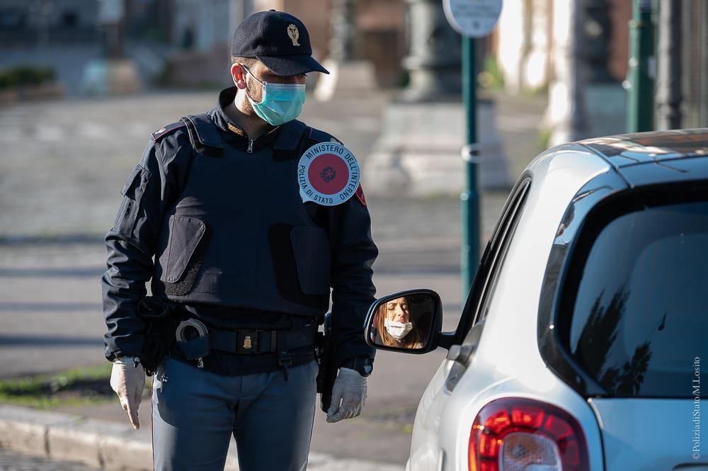 Secondo giorno di zona rossa Il sindaco: “Teniamo duro” Secondo giorno di zona rossa Il sindaco: “Teniamo duro”