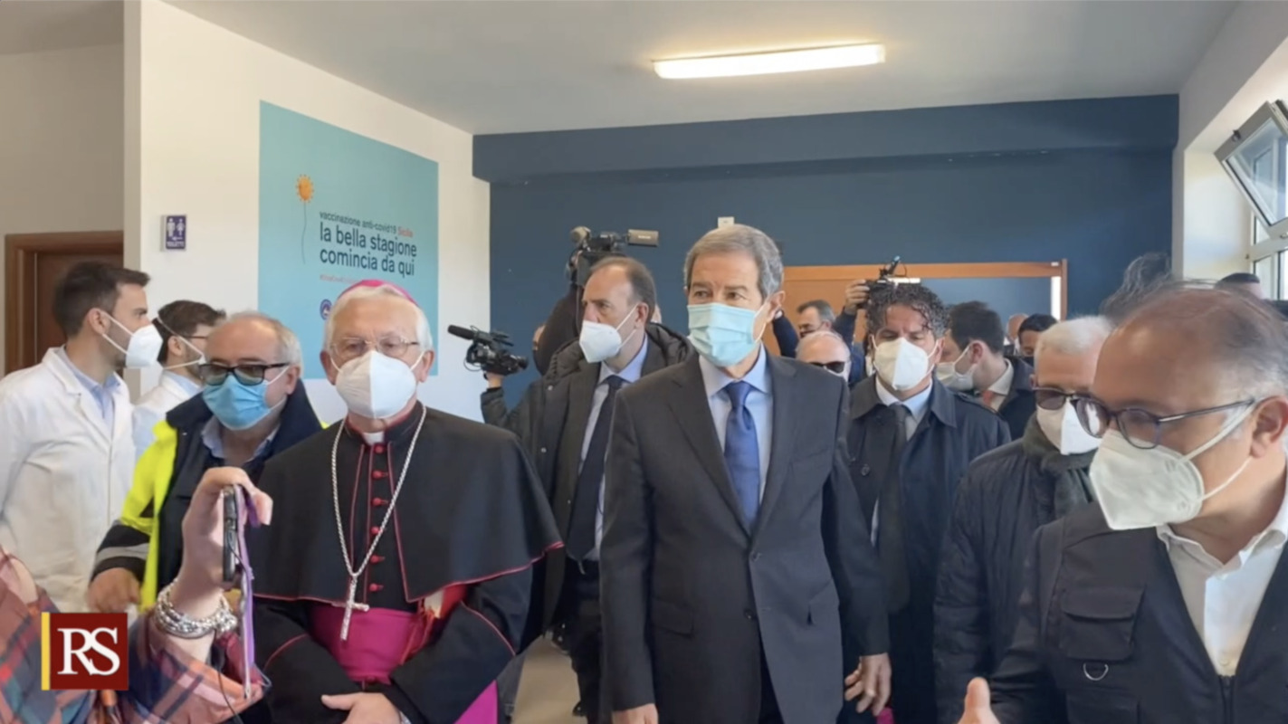 Trapani, inaugurato Hub vaccinale, assente il sindaco