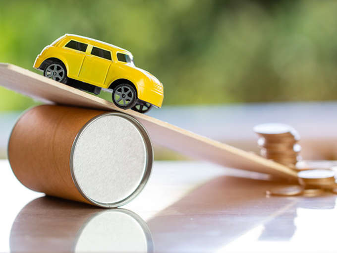 Rc Auto: pochi ribassi, qualche rincaro