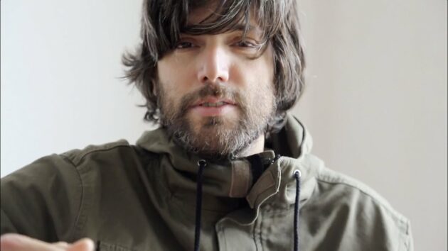 Sanremo 2021, Bugo contro i giornalisti, “Mi avete rotto”