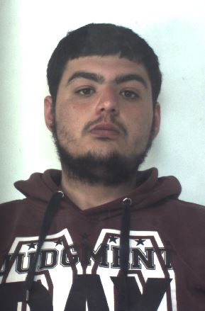 Si fa spedire la droga per posta, arrestato a Siracusa