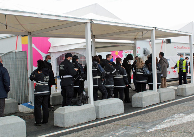 Vaccini: al via un hub nel polo industriale di Siracusa