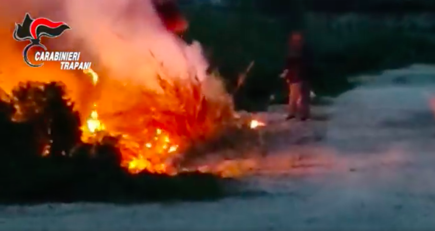Incendiava rifiuti speciali a Paceco, arrestato 63enne trapanese