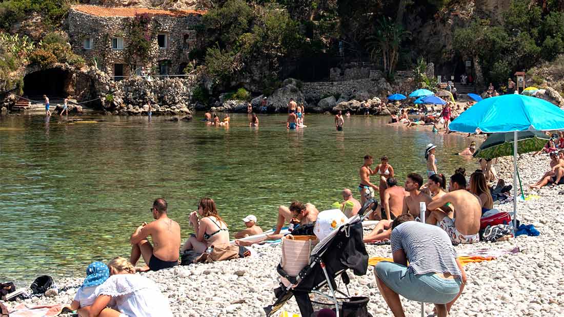 Covid, variante Delta, è boom disdette all’estero, resiste turismo domestico