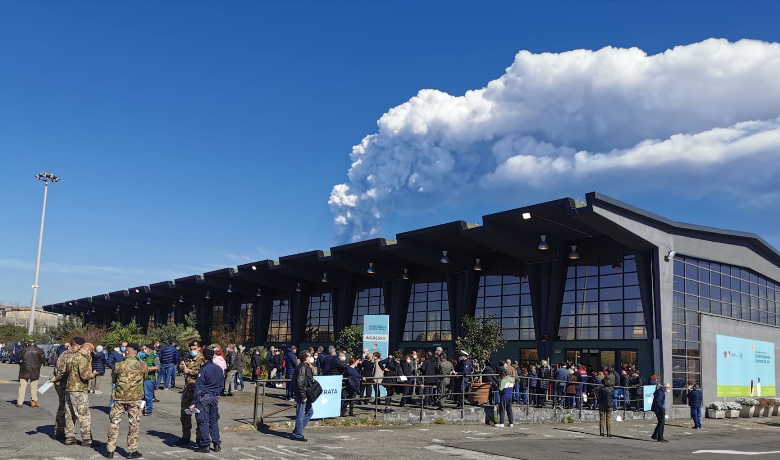 Covid a Catania, l’infettivologo: “Pandemia non è finita, virus gira ancora molto in città”