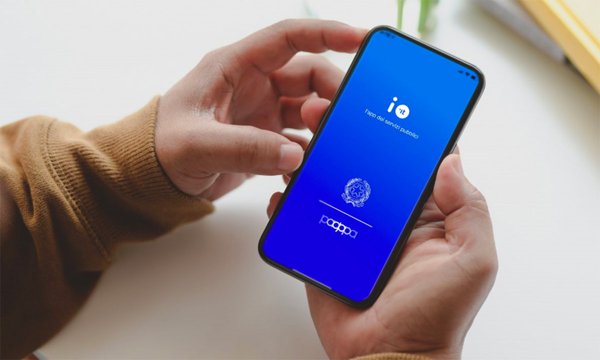 Pubblica amministrazione, con “Io” servizi e pagamenti sono a portata di smartphone