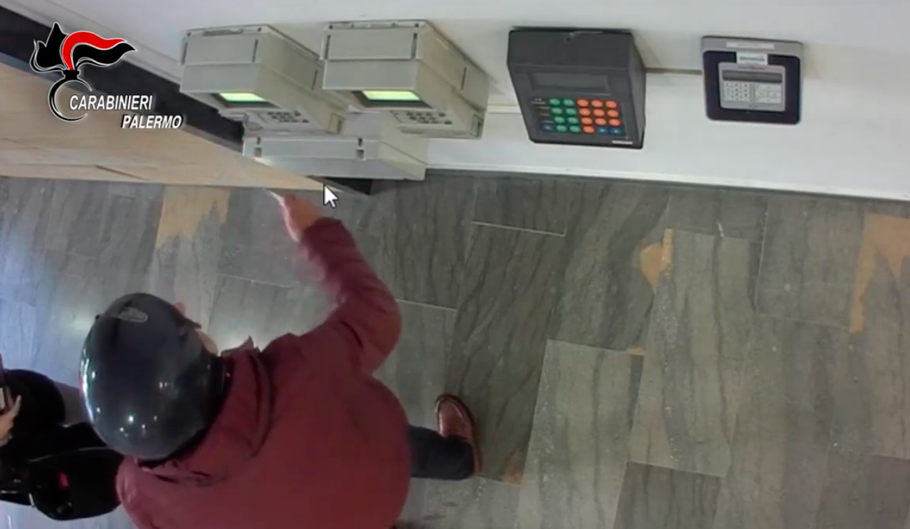 I “caffè lunghi” dei nove furbetti del Civico, il video