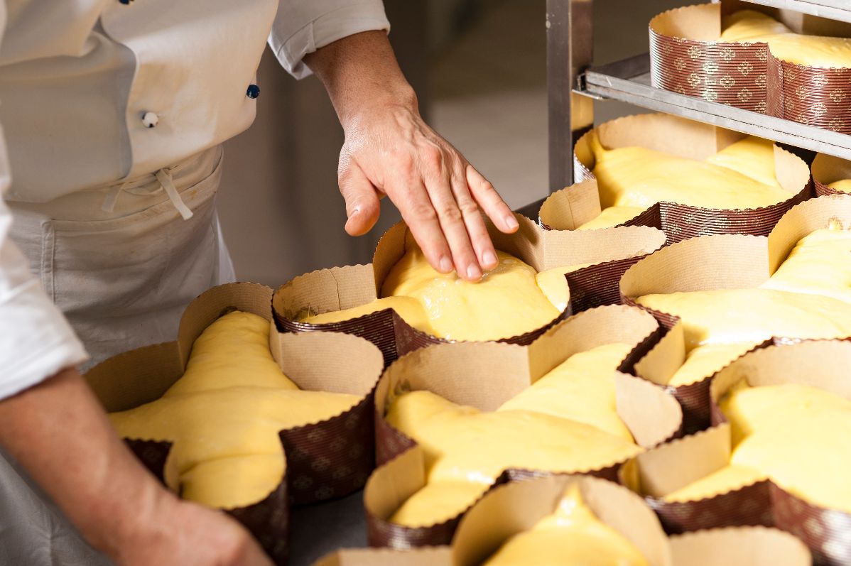 Pasqua, aumenti record per colombe e uova di cioccolato: prezzi +31,8%