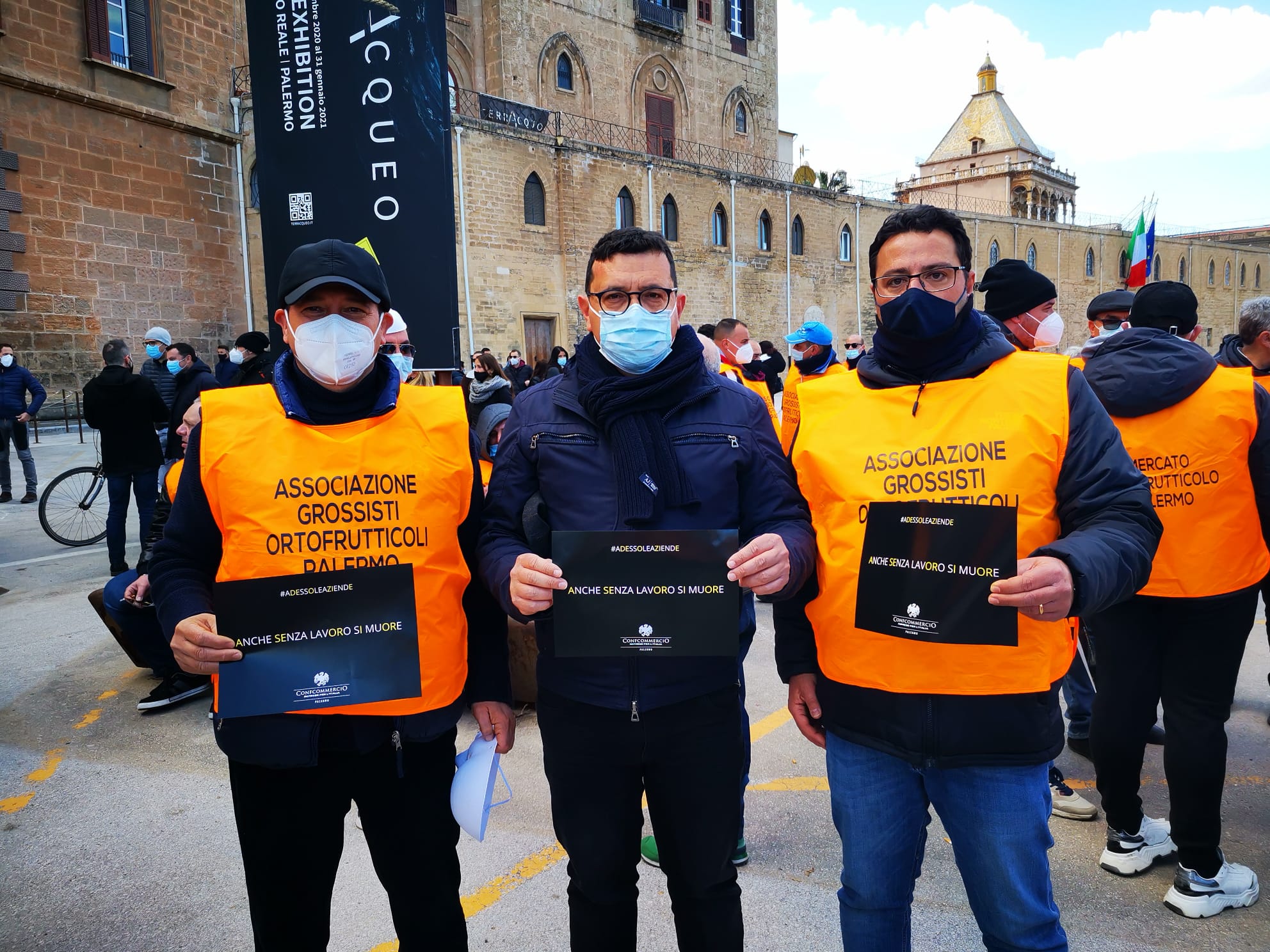 Covid, Confcommercio in piazza a Palermo, “Si muore senza lavoro”