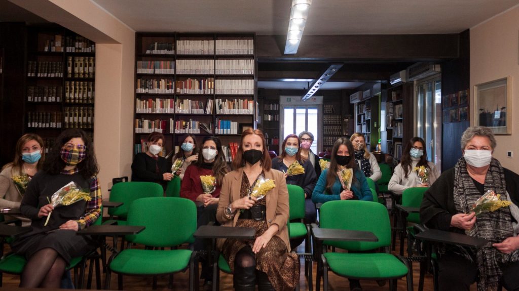 Su QdS.it l’invasione di donne siciliane per le pari opportunità Su QdS.it l’invasione di donne siciliane per le pari opportunità