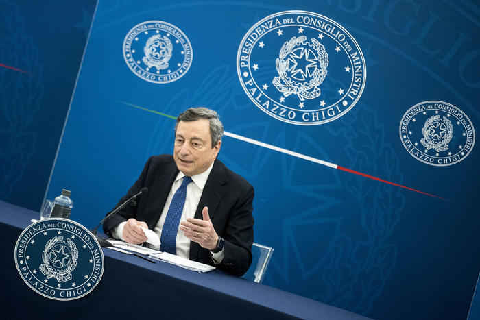 Ucraina, Draghi firma Dpcm per protezione temporanea profughi