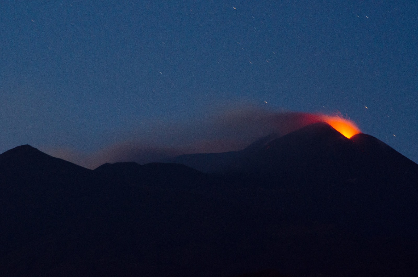 Etna, debole attività stromboliana dal Sud est