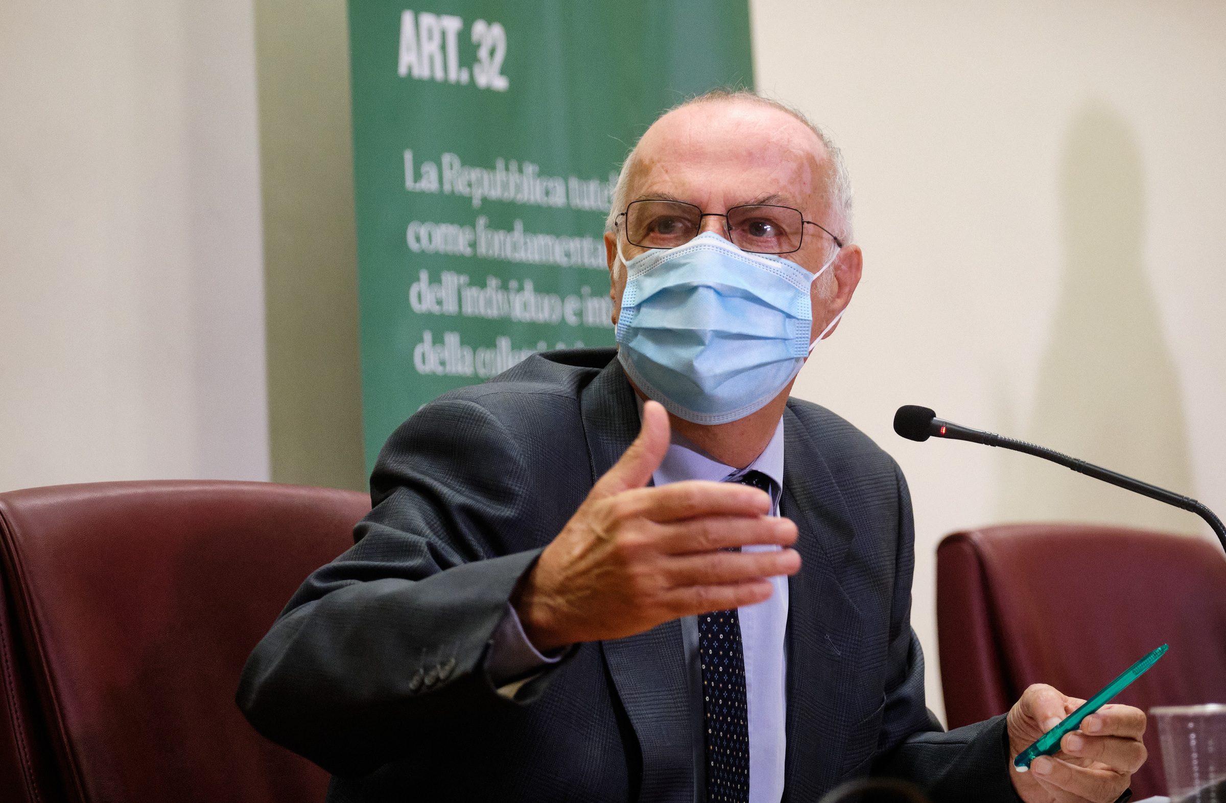 Covid, riaperture, oggi il Cts si riunisce per sciogliere i nodi