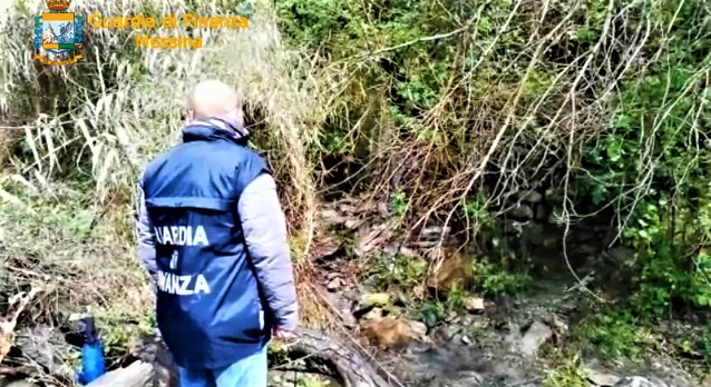 Mongiuffi, il Comune versava acque fognarie nel fiume