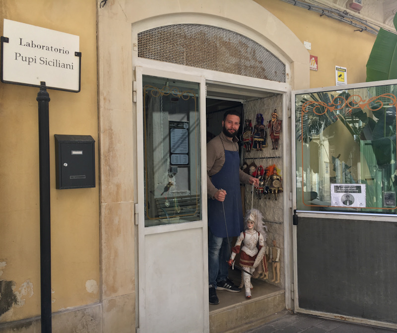 Daniel Mauceri, l’Arte dei Pupi Siciliani riscoperta sui social