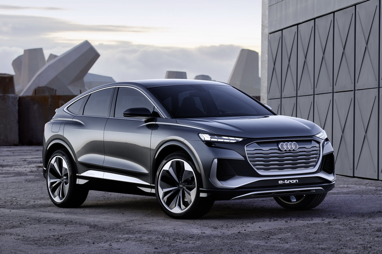 Audi, Q4 e-tron porta a bordo il “sesto senso”