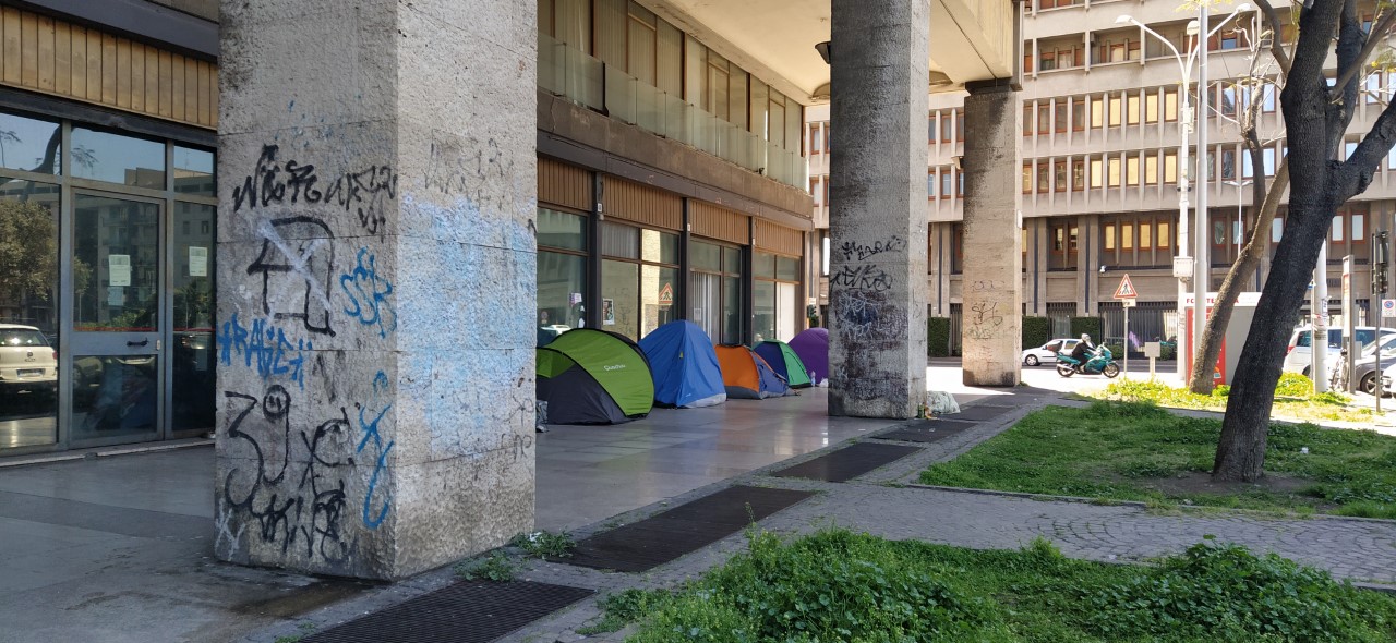 Tendopoli in Corso Sicilia, emergenza povertà a Catania