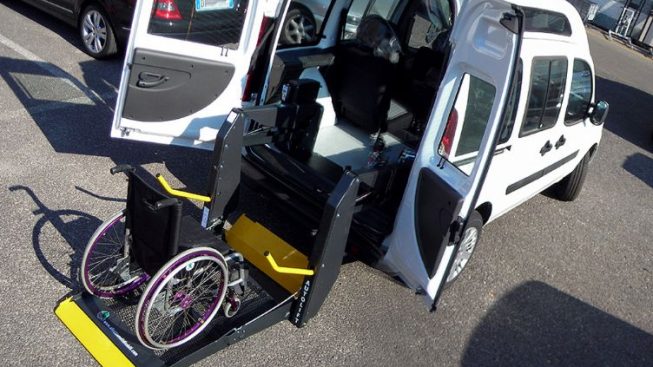 Scontro Comune di Gela-Aias sul servizio di trasporto disabili