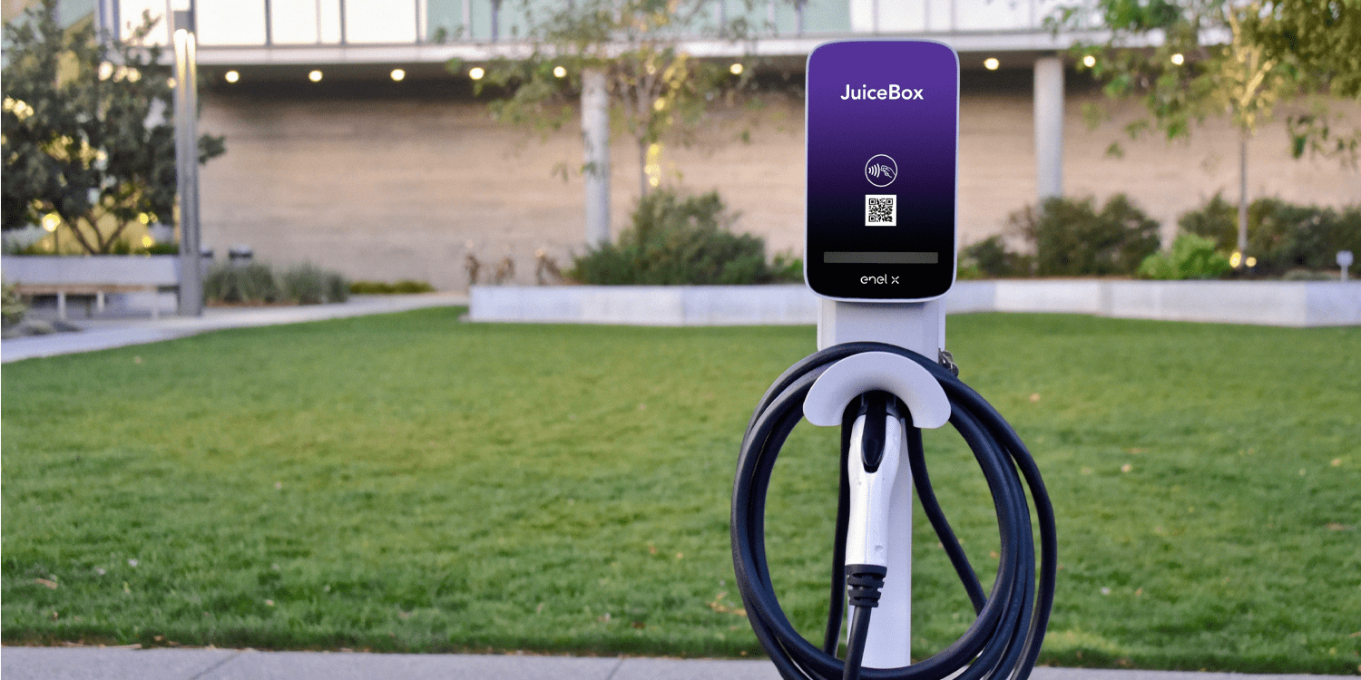 Open Charge, la soluzione di Enel Energia per la ricarica illimitata dei veicoli elettrici Open Charge, la soluzione di Enel Energia per la ricarica illimitata dei veicoli elettrici