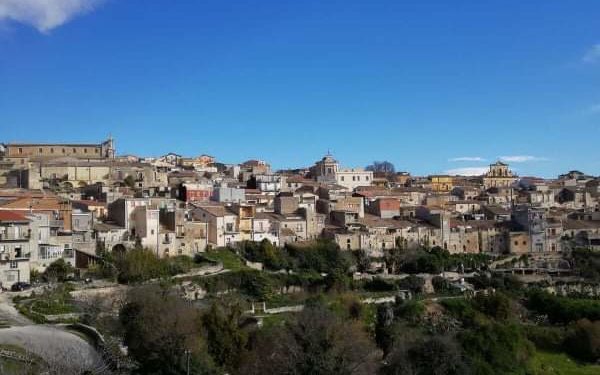 Covid piccoli comuni, zona rossa per 4 positivi, il caso Buscemi