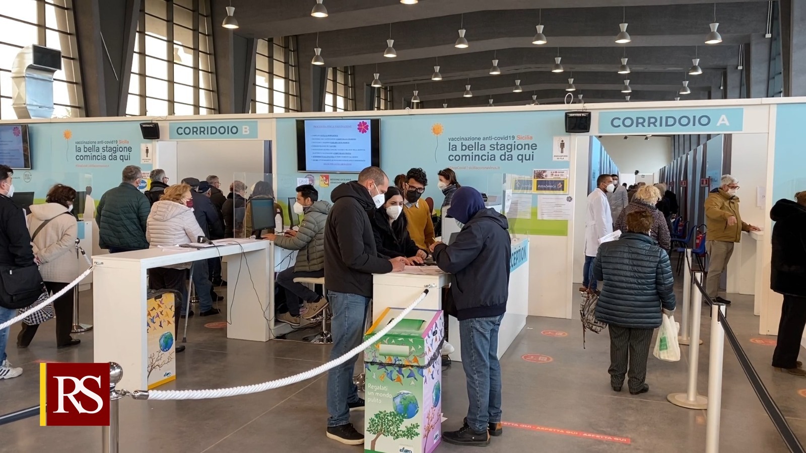 Covid, a Palermo, Catania e Messina hub vaccini aperti fino a mezzanotte