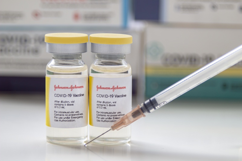 Vaccini, J&J sospeso in Usa, tutte le ripercussioni in Italia