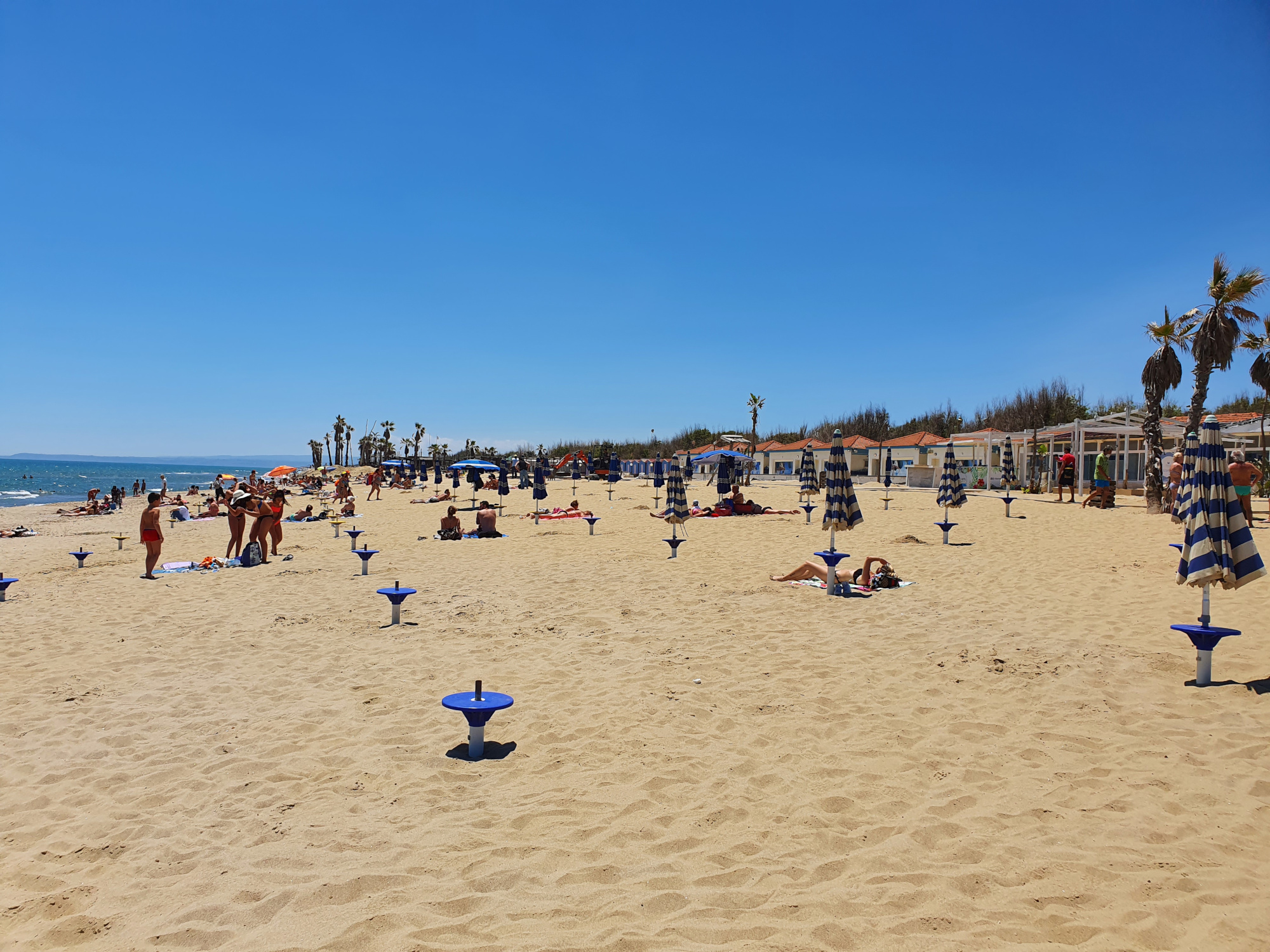 Regione, ordinanza Musumeci apre la stagione balneare il 16 maggio