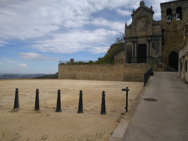 Dissesto idrogeologico: Calascibetta, piazza San Pietro sicura