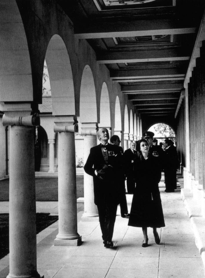 Morte principe Filippo, le foto dei suoi 74 anni con Elisabetta