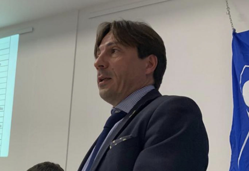 Emergenza rifiuti, questa notte ruspe in azione per “liberare” Catania