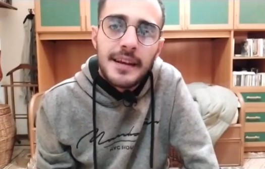 Catcalling, solidarietà alle donne da un uomo che fa ridere Catcalling, solidarietà alle donne da un uomo che fa ridere