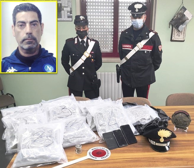 Catania, 7kg di marijuana a casa, arrestato dai carabinieri