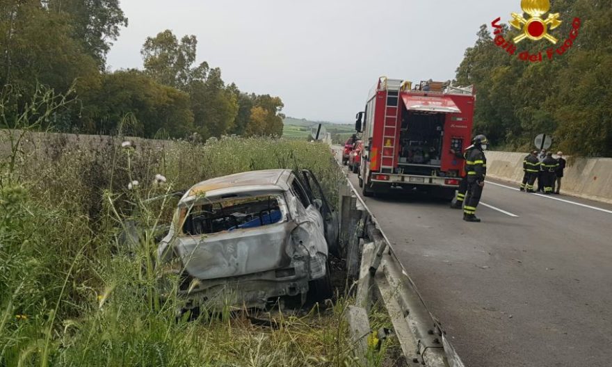 Incidente sulla Palermo-Mazara, due morti bruciati, le drammatiche foto