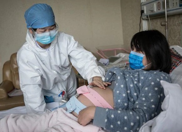 Covid in gravidanza, rischi di morte, fare il vaccino