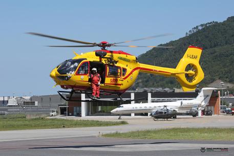 Drammatico incidente sulla SP1, scontro auto-moto: grave 19enne