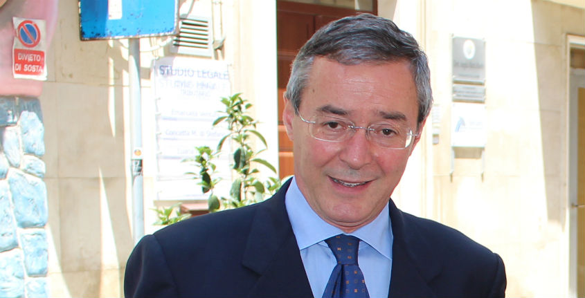 Lucio Greco ci ripensa e ritira le dimissioni: sarà ancora sindaco di Gela – VIDEO