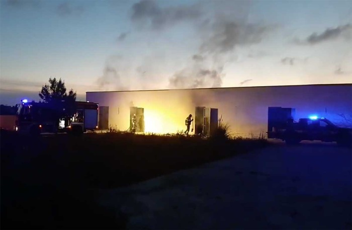 Mazara, incendio distrugge nella notte l’archivio comunale