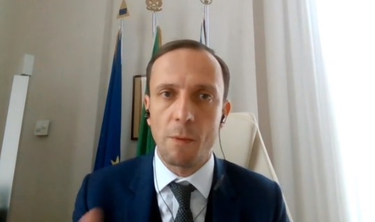 Covid, “Zone gialle e arancioni da eliminare, superate da decreti”