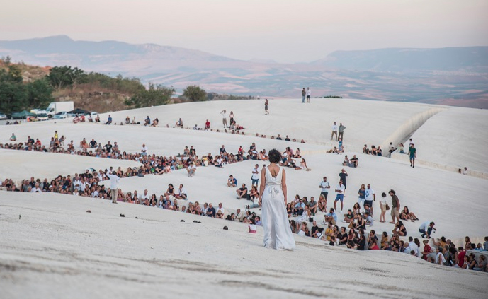 Orestiadi di Gibellina, premio per giovani artisti