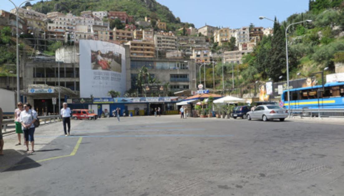 Taormina, corsa contro  il tempo per l’hub vaccinale