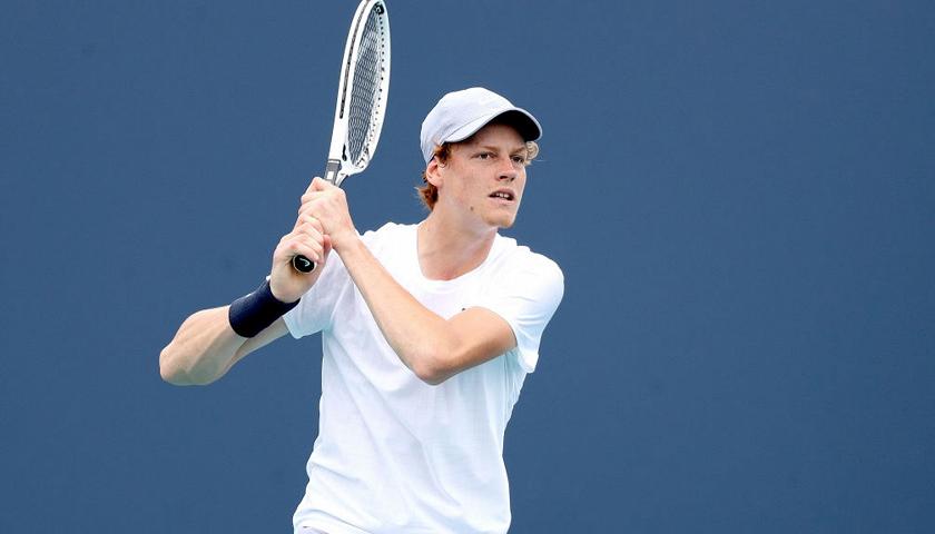 Atp Finals, Sinner cede a Medvedev soltanto al tie break