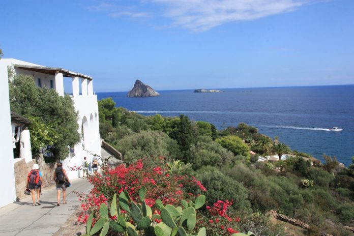 Eolie, blackout a Panarea, dopo 16 ore torna la luce nell’isola