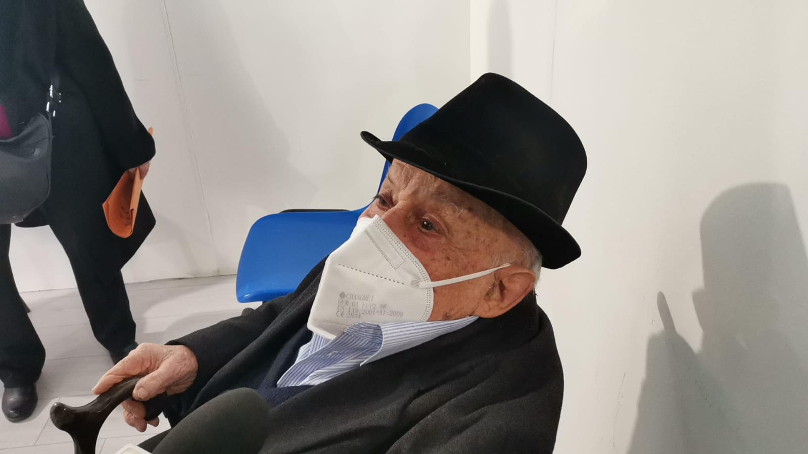 25 Aprile, vaccinato invalido di guerra e fratello di partigiano