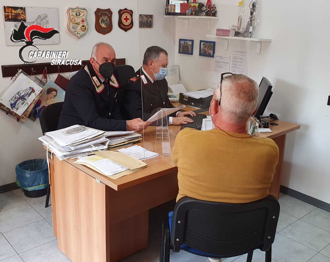 Siracusa, i Carabinieri in aiuto per prenotare i vaccini